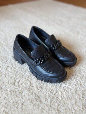 Black Chunky Clogs with Chain